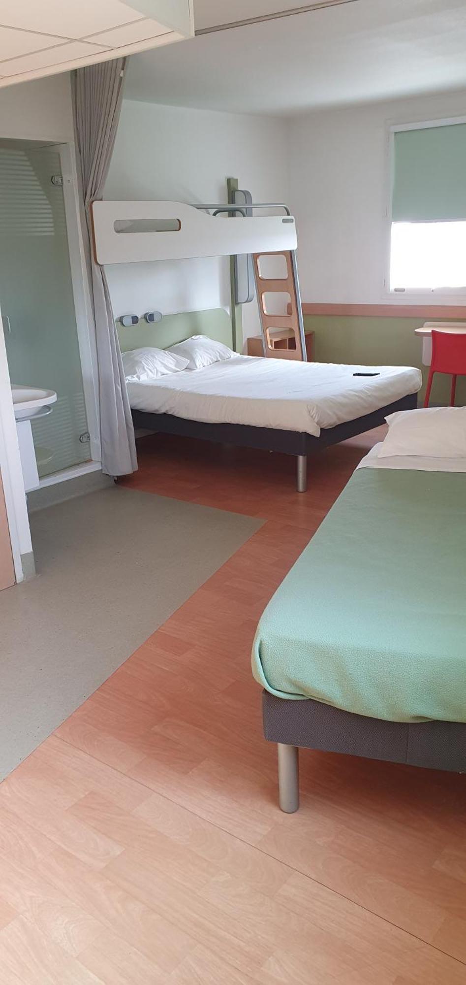 Ibis Budget Roanne Hotel Экстерьер фото
