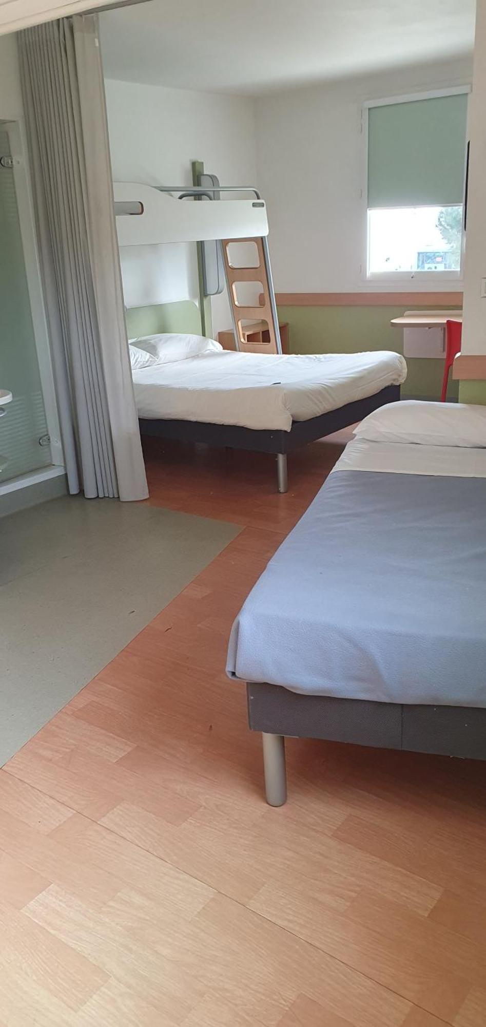 Ibis Budget Roanne Hotel Экстерьер фото