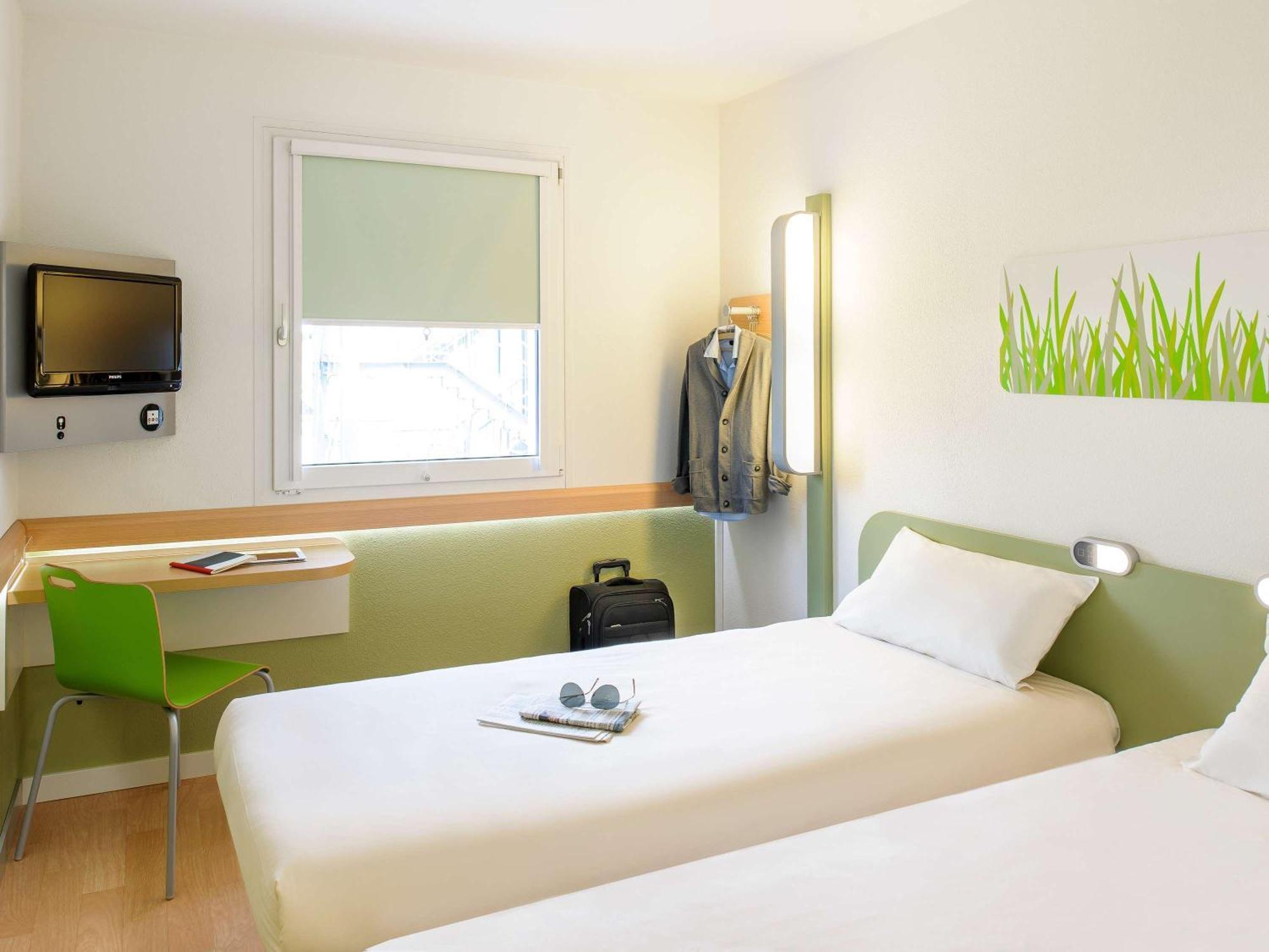 Ibis Budget Roanne Hotel Экстерьер фото