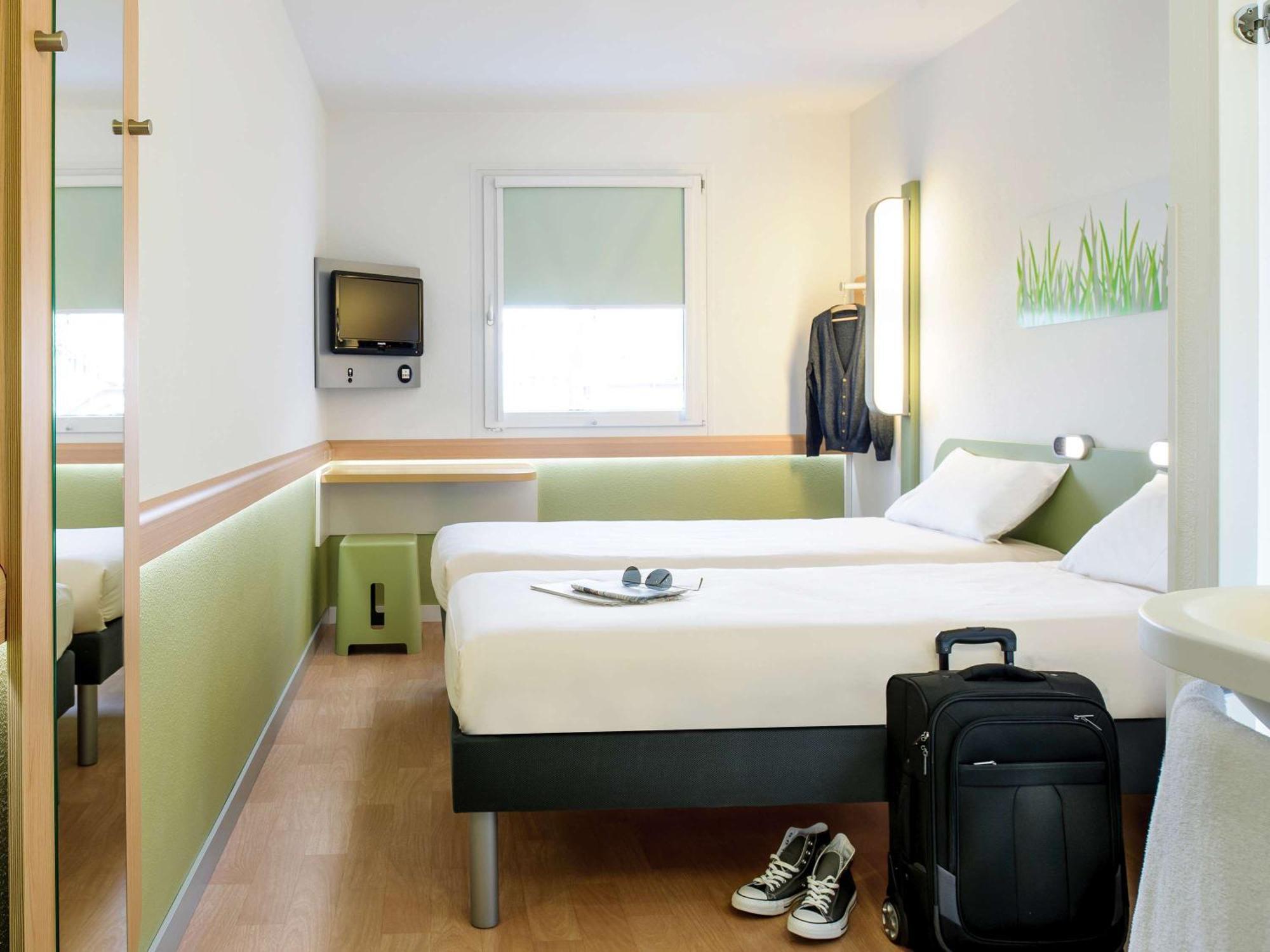 Ibis Budget Roanne Hotel Экстерьер фото