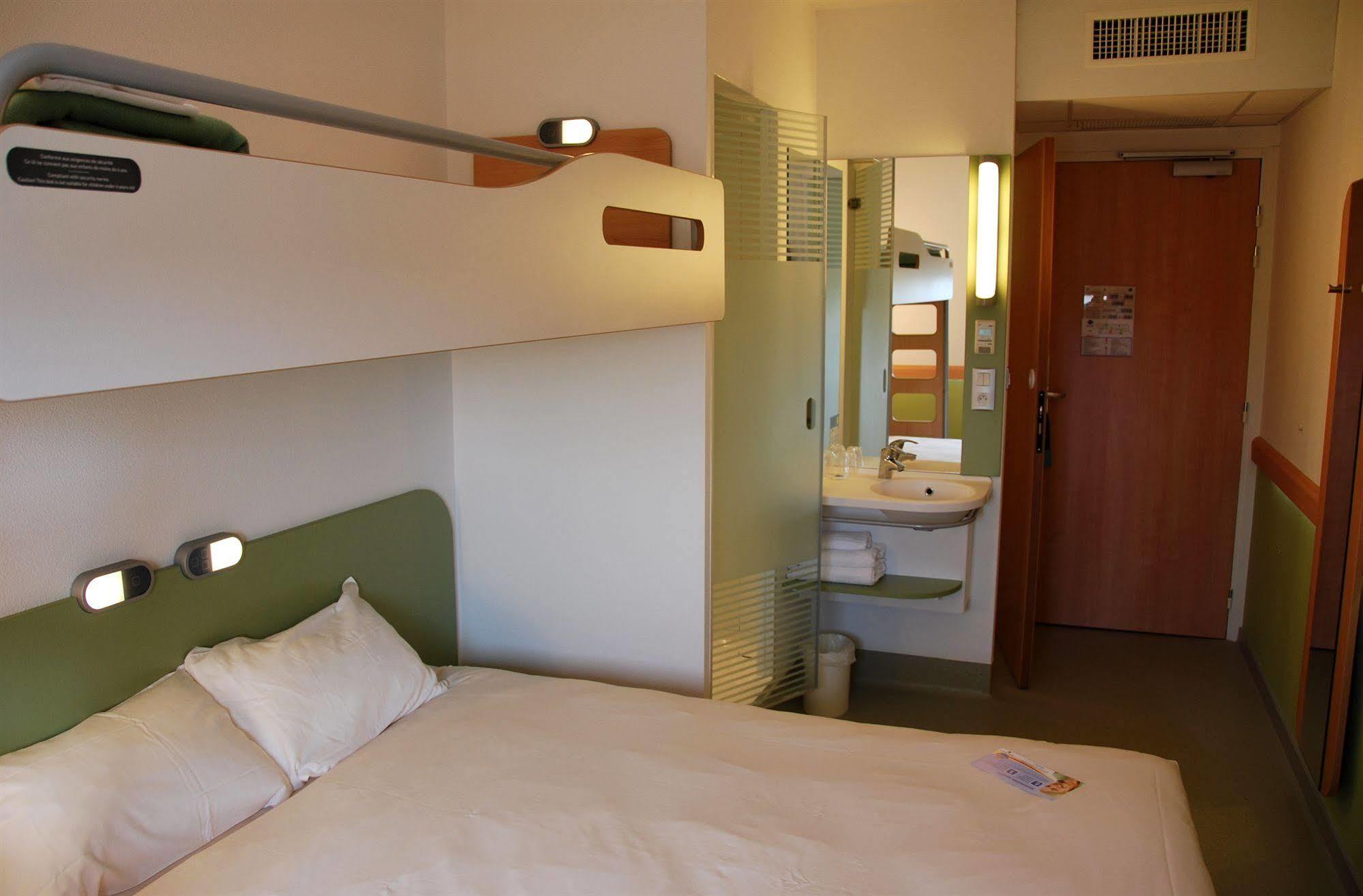 Ibis Budget Roanne Hotel Экстерьер фото