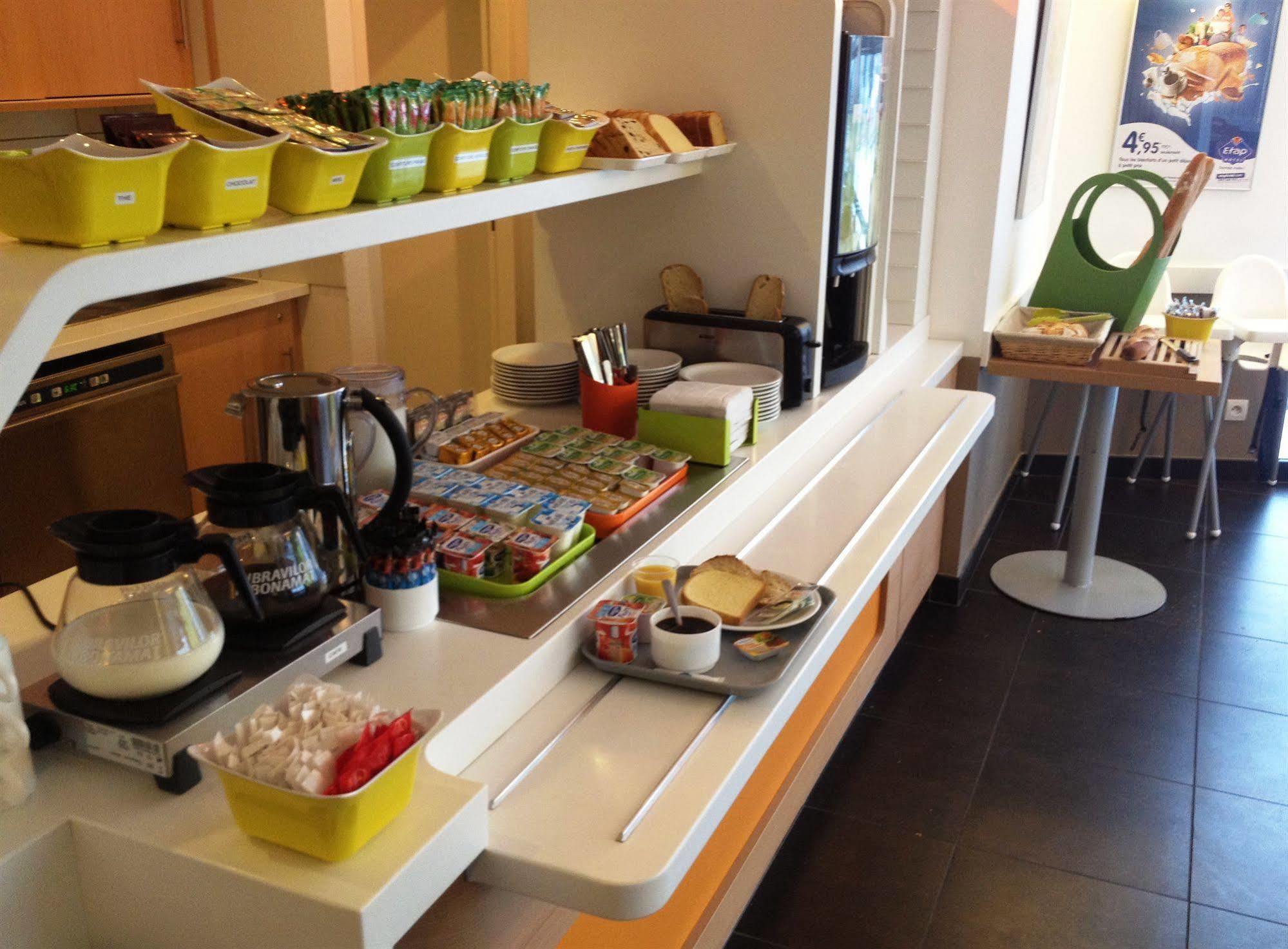 Ibis Budget Roanne Hotel Экстерьер фото